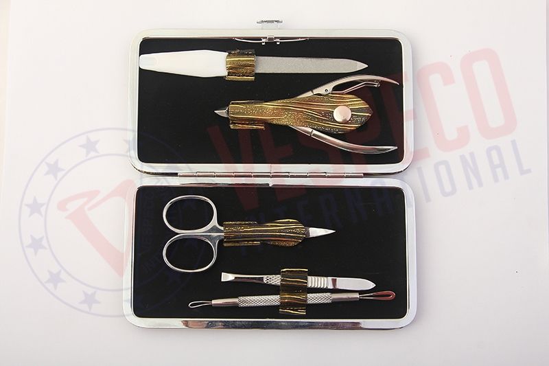 Manicure Pedicure Kits 